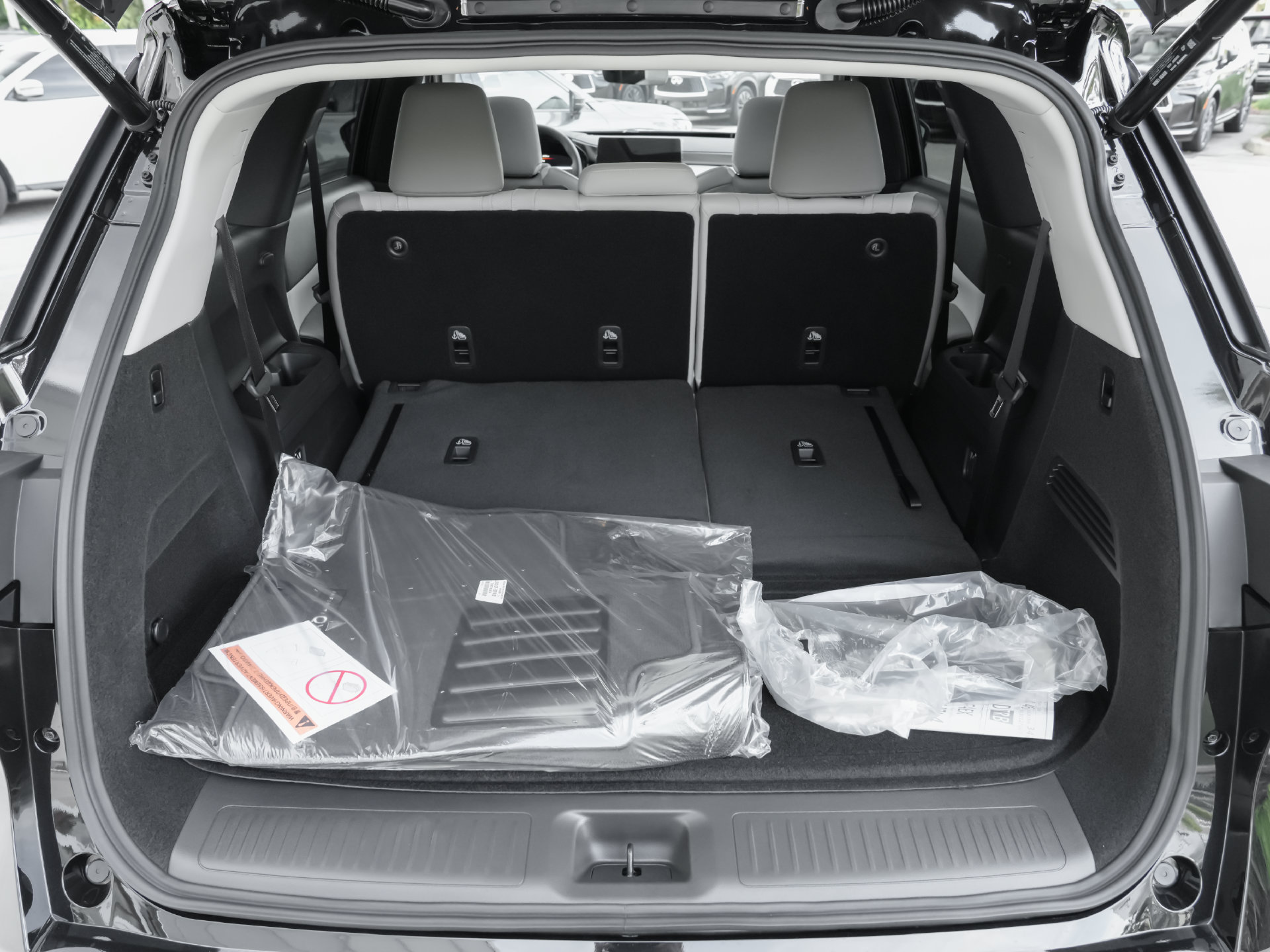 New 2027 INFINITI QX60 Luxe FWD image 32