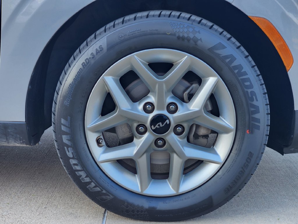 Used 2022 Kia Soul LX w/ Technology Package FWD image 8