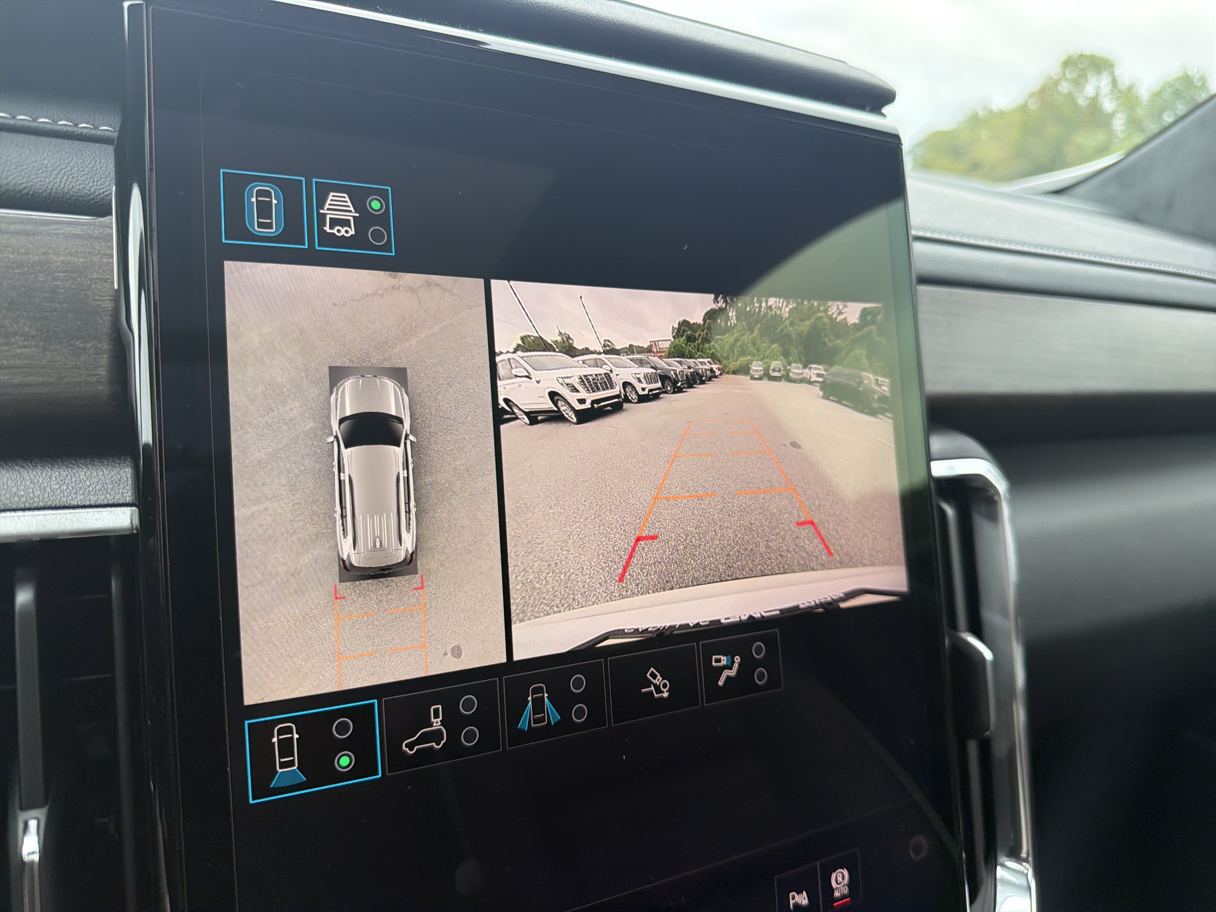 New 2027 GMC Acadia Denali Ultimate w/ LPO, Floor Liner Package FWD image 25