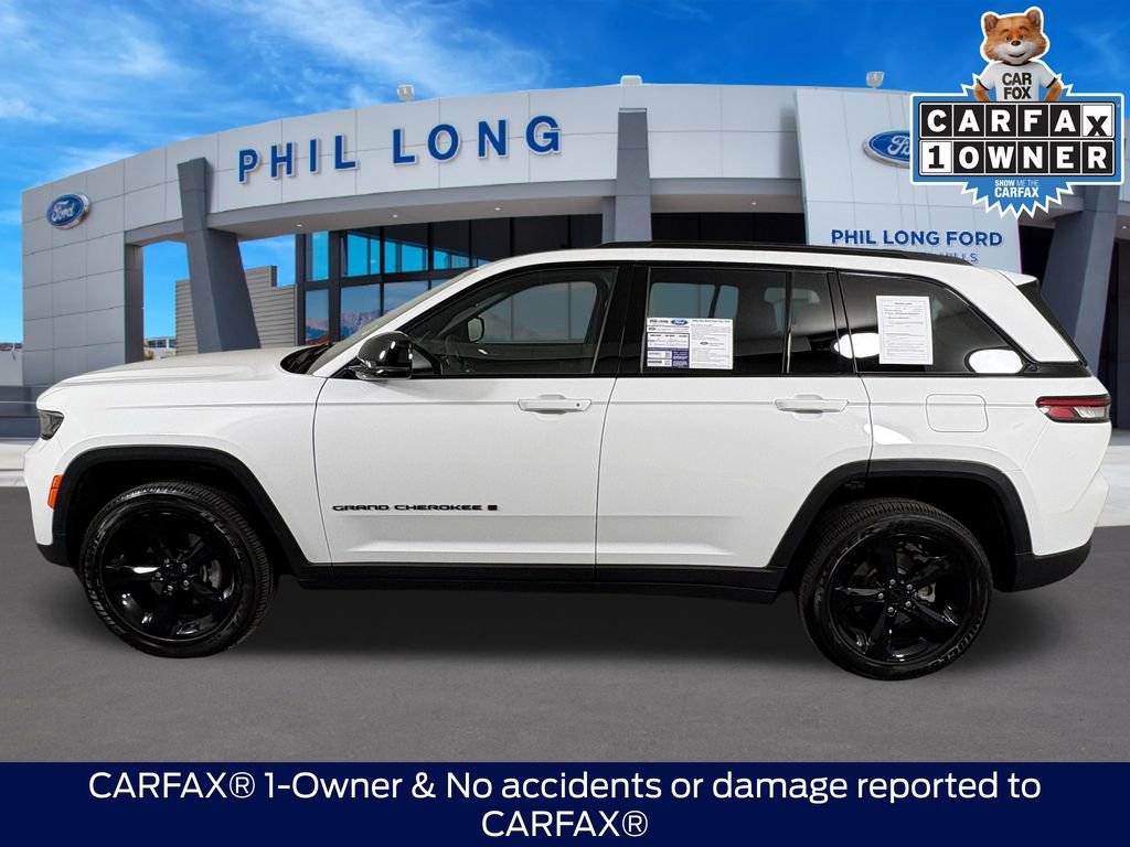 Used 2025 Jeep Grand Cherokee Altitude AWD/4WD image 2