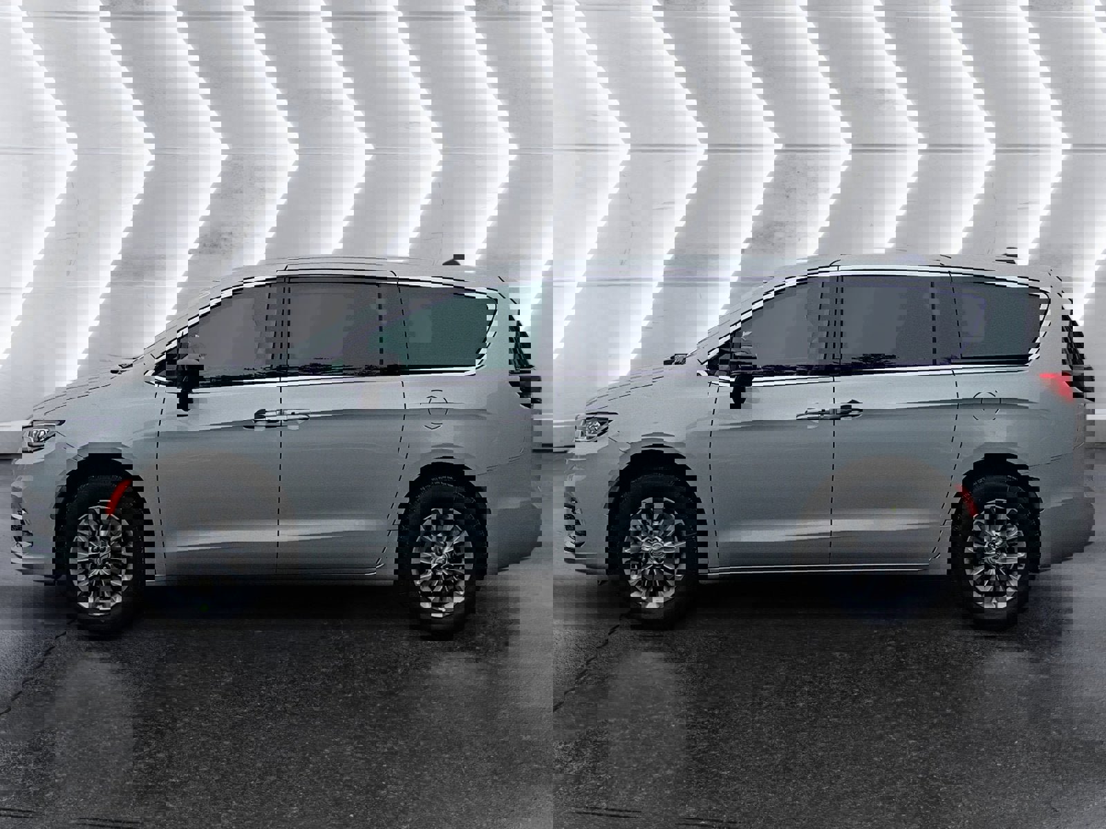 New 2026 Chrysler Pacifica Select image 3