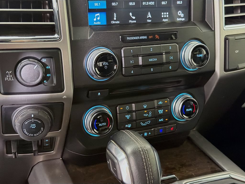 Used 2017 Ford F150 Platinum w/ Equipment Group 701A Luxury AWD/4WD image 20