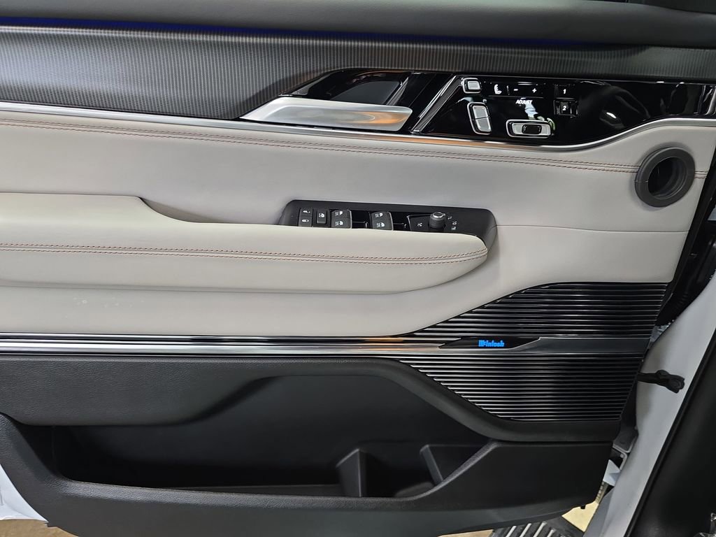 New 2026 Jeep Grand Wagoneer Summit AWD/4WD image 27