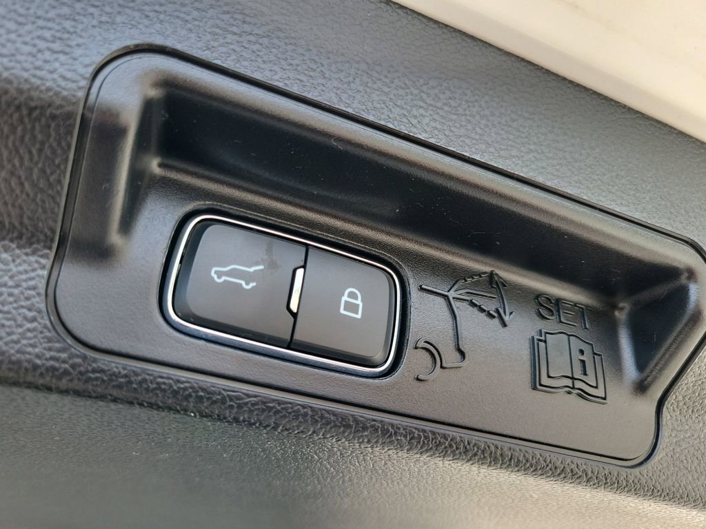 Used 2023 Ford Explorer ST w/ Equipment Group 401A AWD/4WD image 11