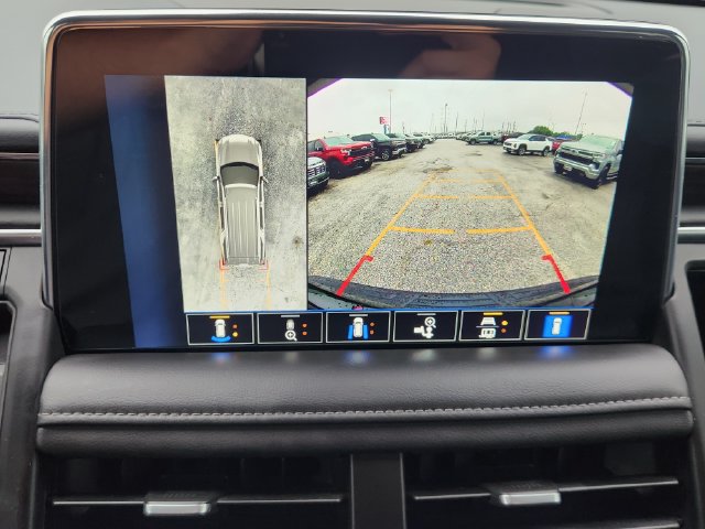 Used 2023 Chevrolet Tahoe Z71 w/ Off-Road Capability Package AWD/4WD image 17