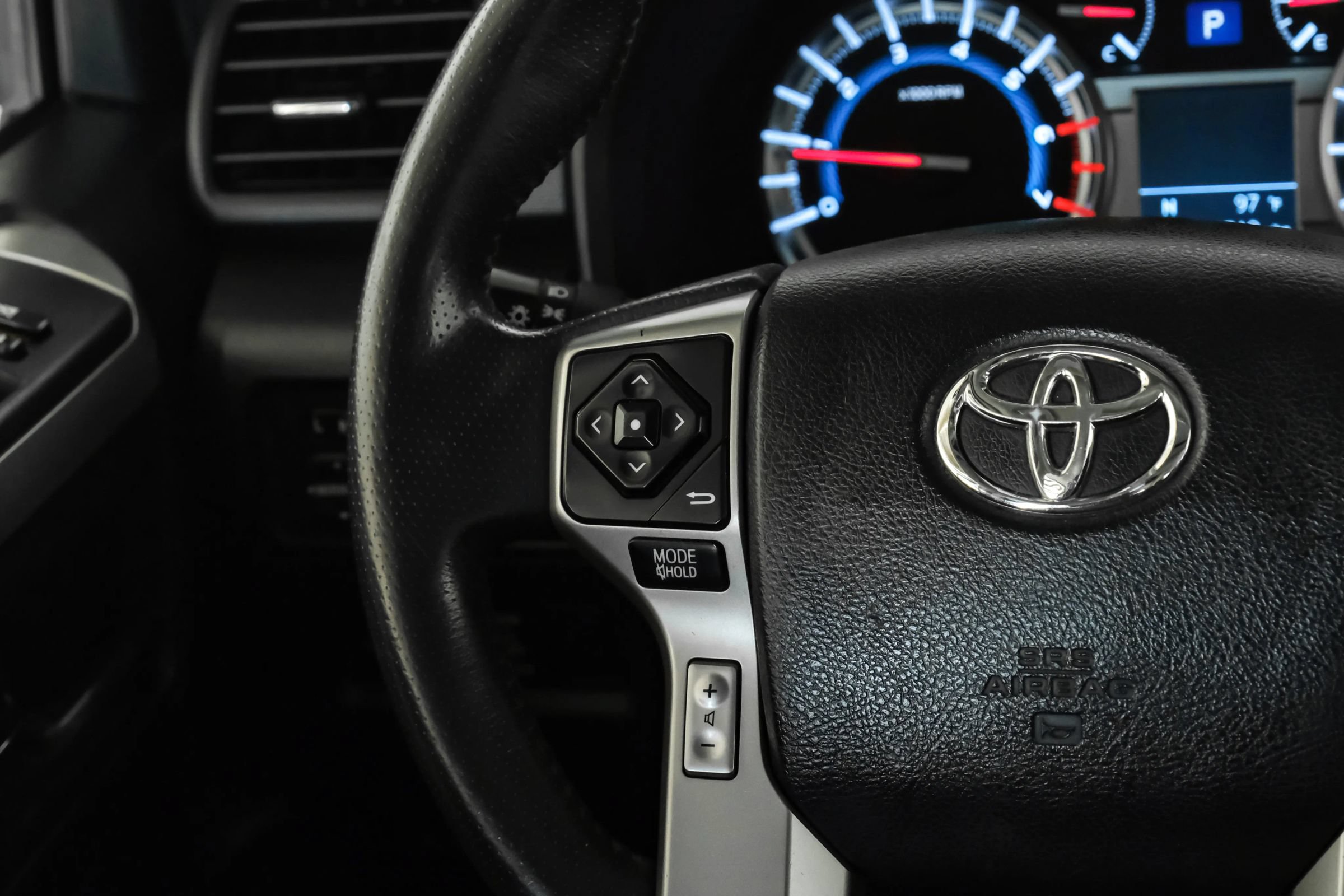Used 2018 Toyota 4Runner SR5 Premium AWD/4WD image 15
