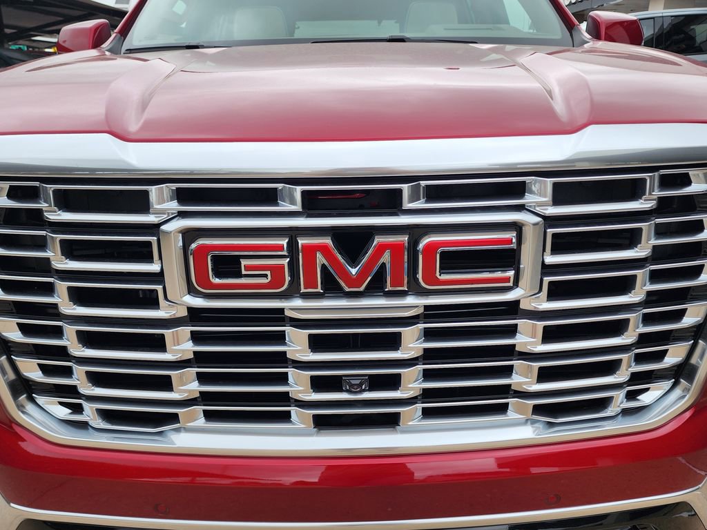 New 2026 GMC Yukon Denali w/ Denali Reserve Package AWD/4WD image 9