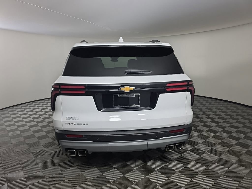 New 2025 Chevrolet Traverse LT w/ Enhanced Driving Package image 4