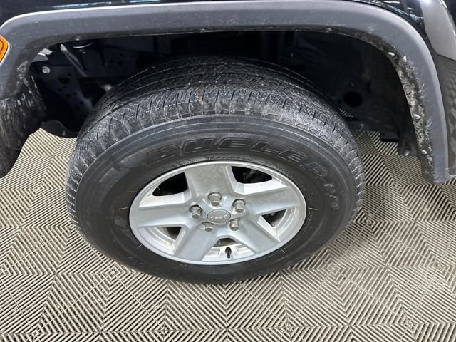 Used 2022 Jeep Gladiator Sport image 9