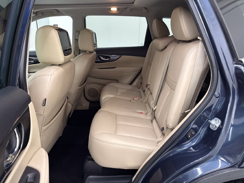 Used 2016 Nissan Rogue SL w/ SL Premium Package AWD/4WD image 26