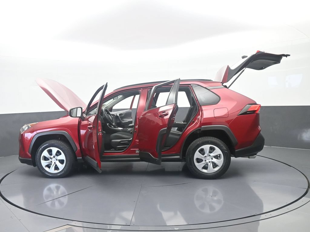 Used 2021 Toyota RAV4 LE FWD image 67