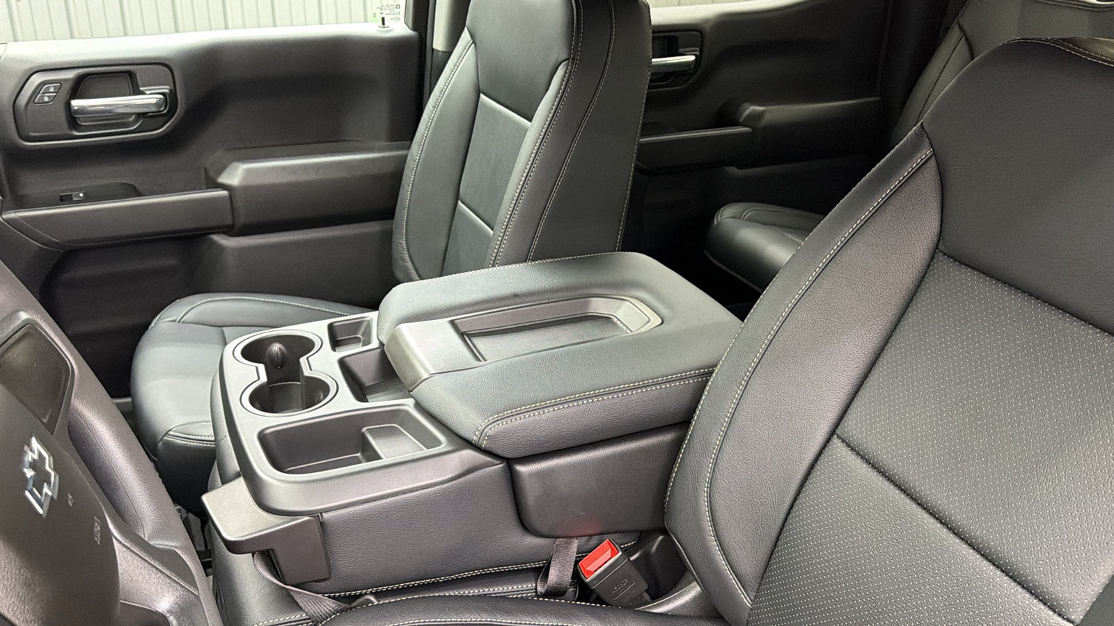 Used 2026 Chevrolet Silverado 1500 Custom Trail Boss w/ Dark Appearance Package AWD/4WD image 28