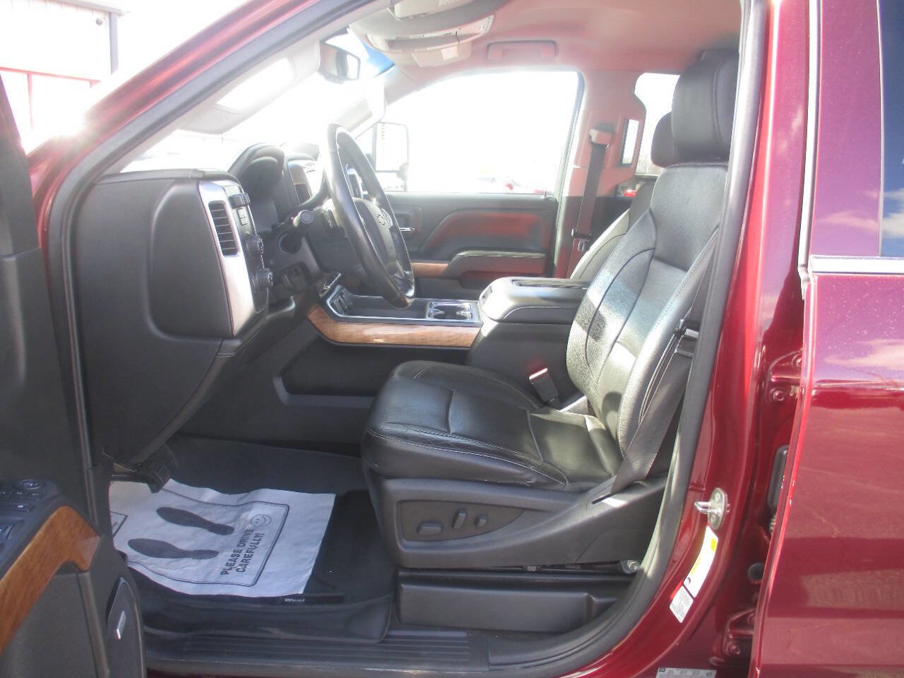 Used 2016 Chevrolet Silverado 2500 LTZ w/ LTZ Plus Package image 5