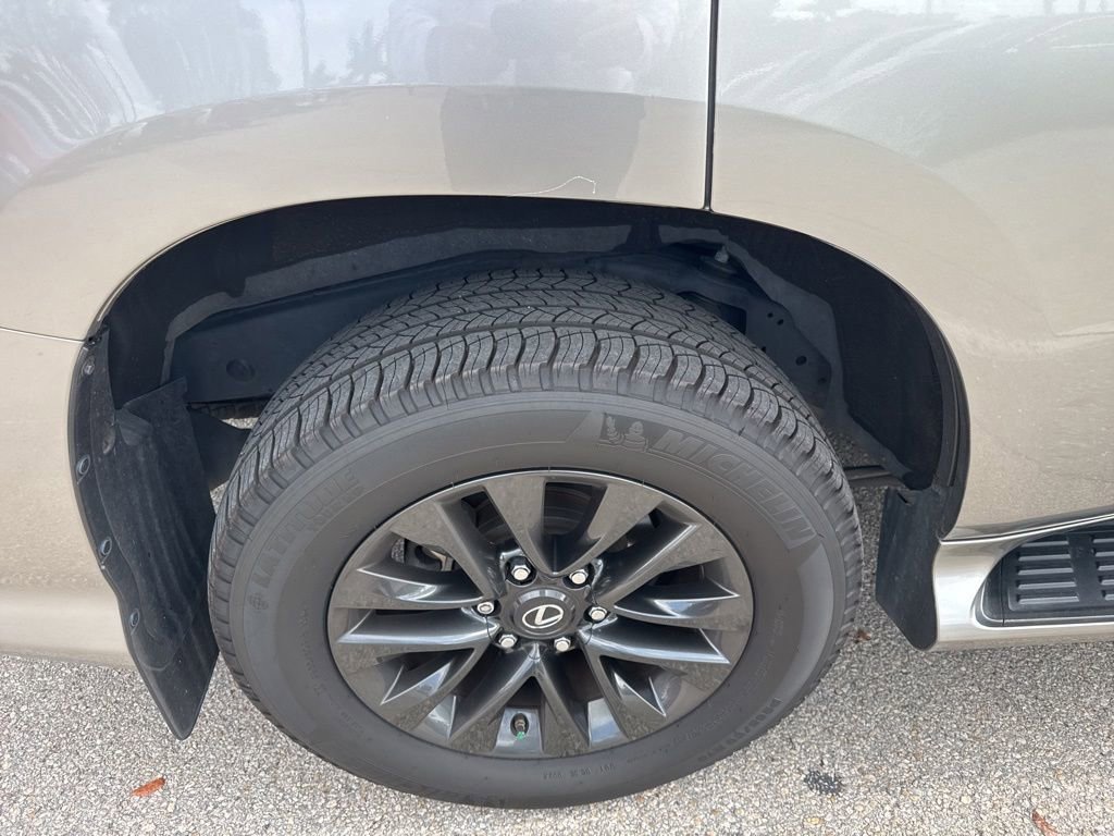 Used 2020 Lexus GX 460 Premium w/ Premium Package AWD/4WD image 4