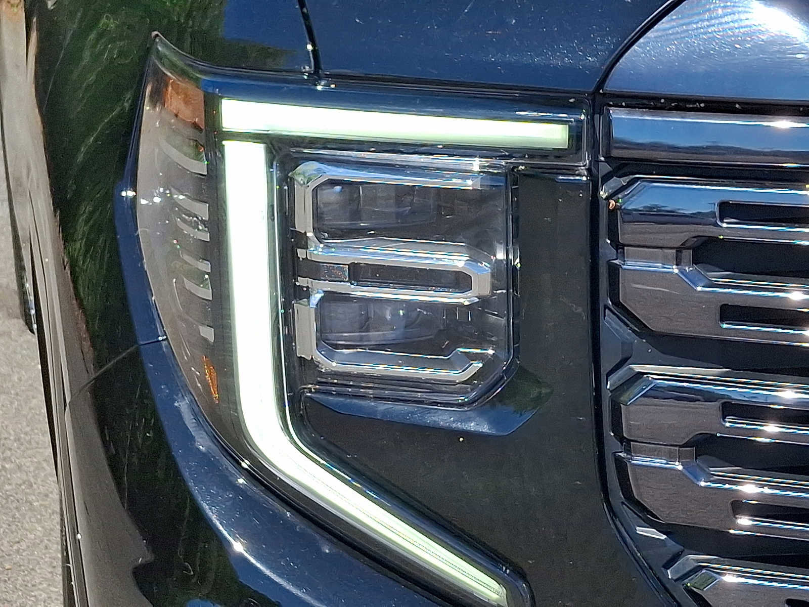 Used 2024 GMC Sierra 1500 Denali Ultimate AWD/4WD image 10