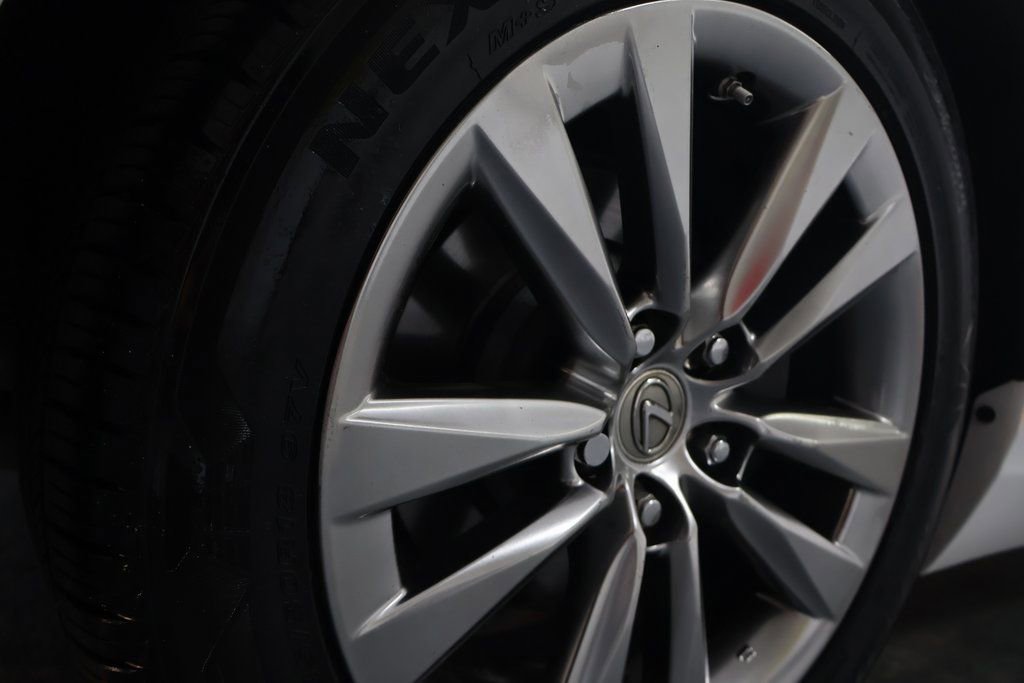 Used 2016 Lexus LS 460 w/ Comfort Package image 31