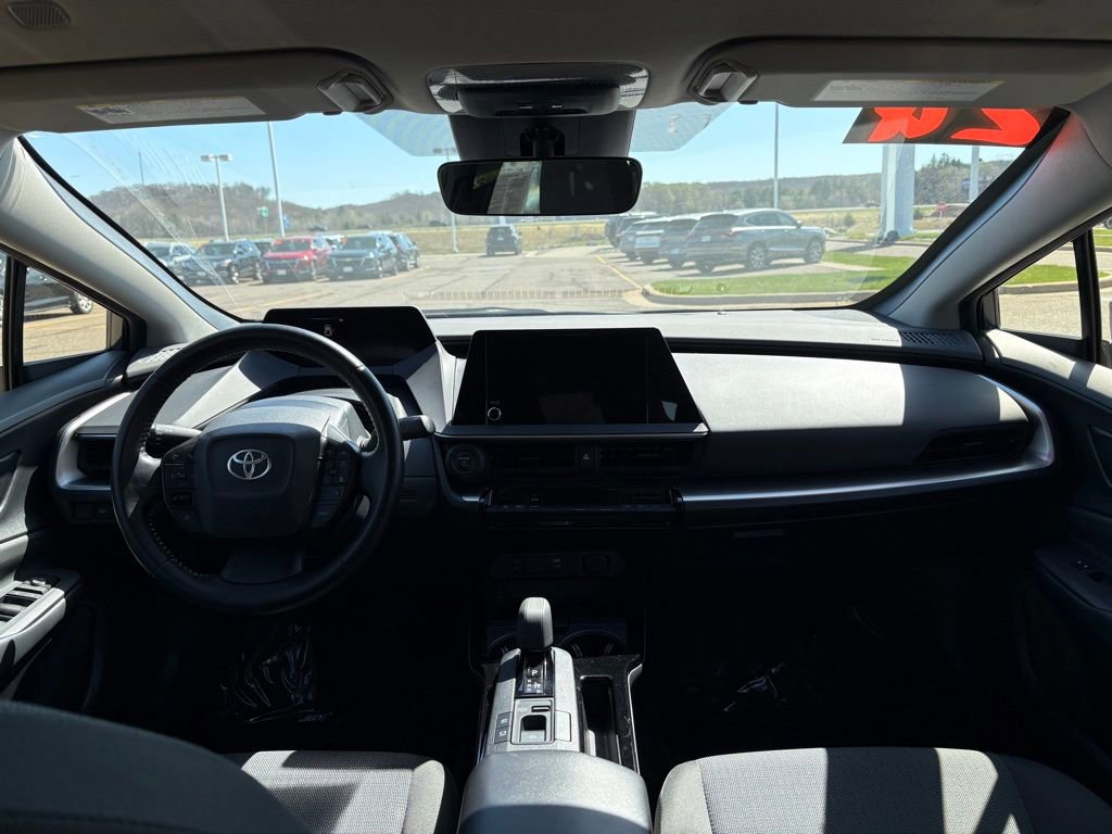 Used 2024 Toyota Prius LE FWD image 16