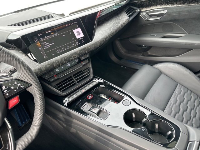 New 2025 Audi RS e-tron GT performance image 45