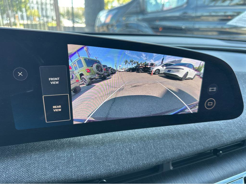 Used 2024 Lucid Air Touring image 6