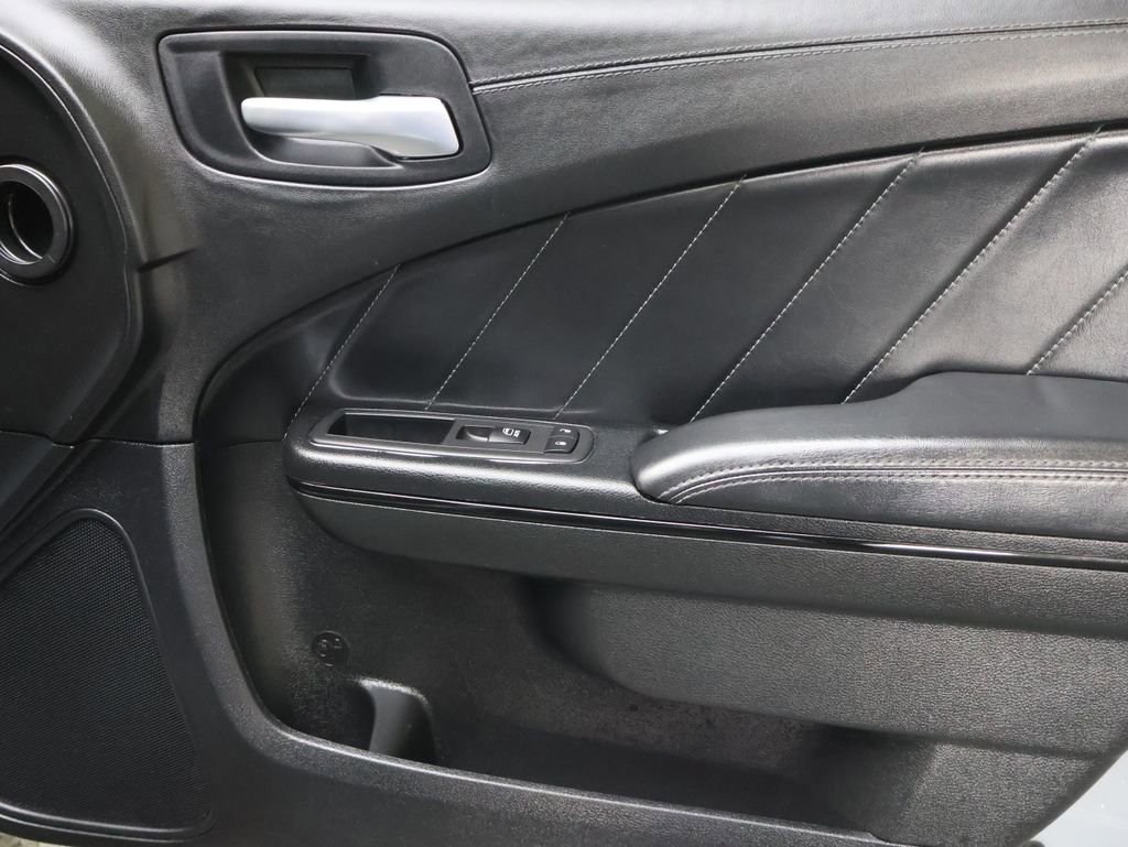 Used 2022 Dodge Charger R/T w/ Plus Group image 11