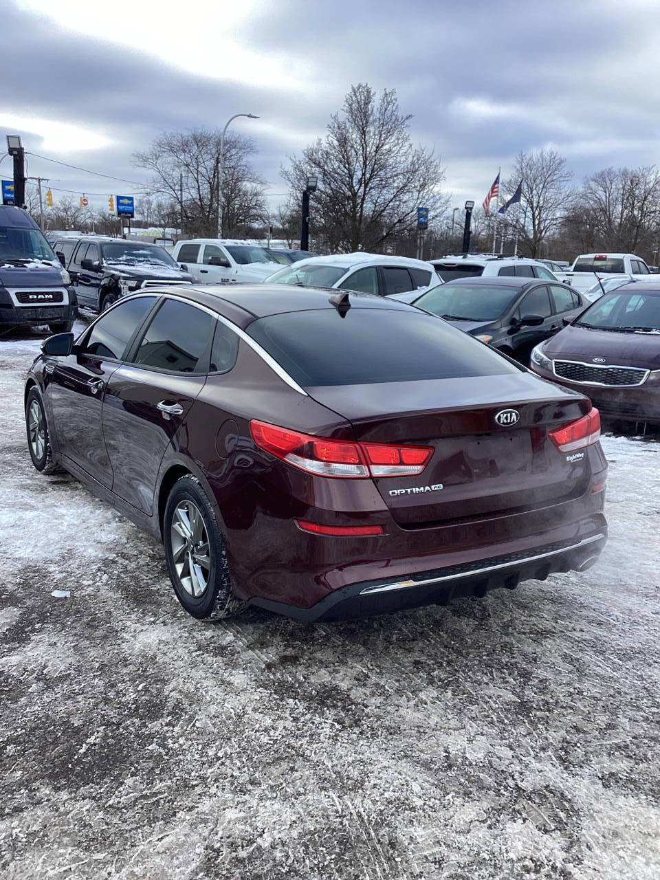 Used 2019 Kia Optima LX image 4