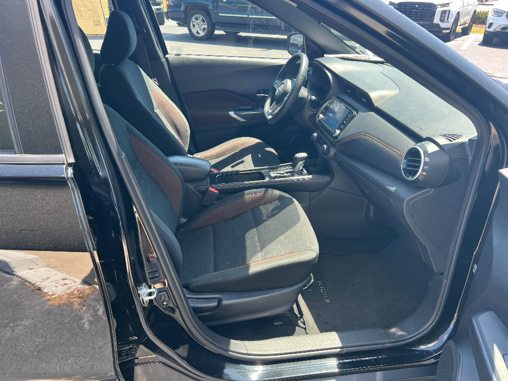 Used 2024 Nissan Kicks SR image 18