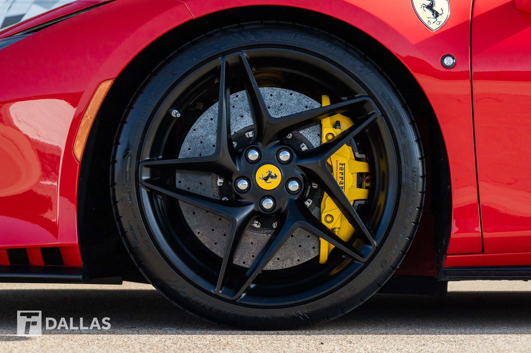 Used 2020 Ferrari F8 Tributo RWD image 8