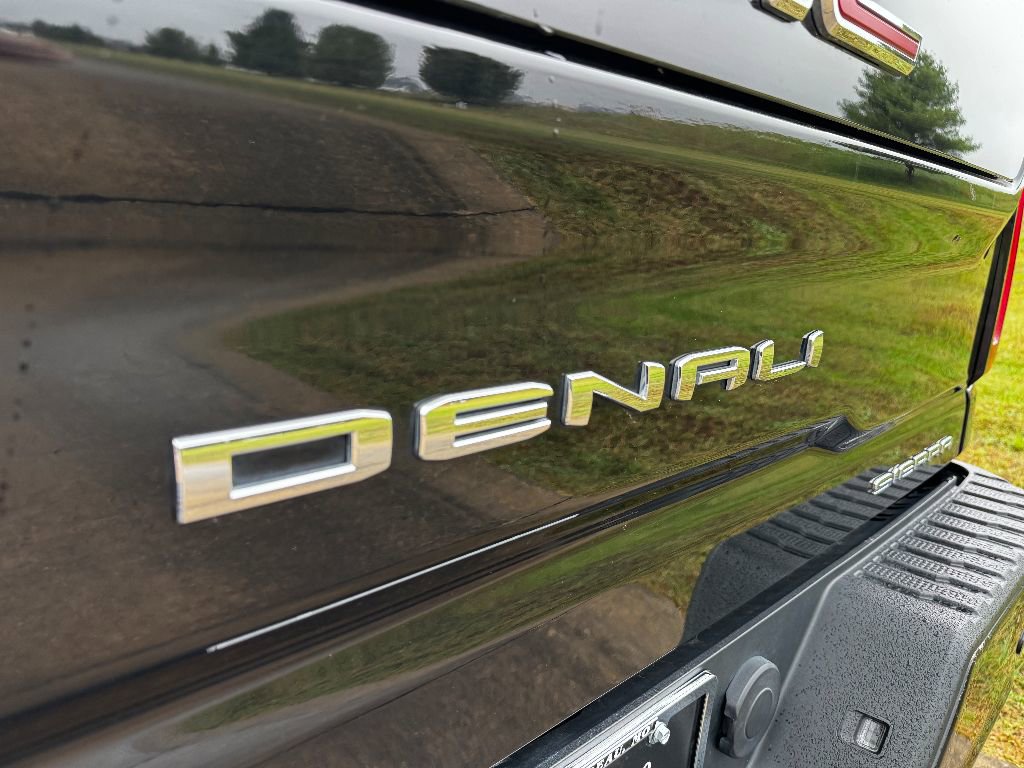Used 2021 GMC Sierra 2500 Denali w/ Denali Black Diamond Edition image 7