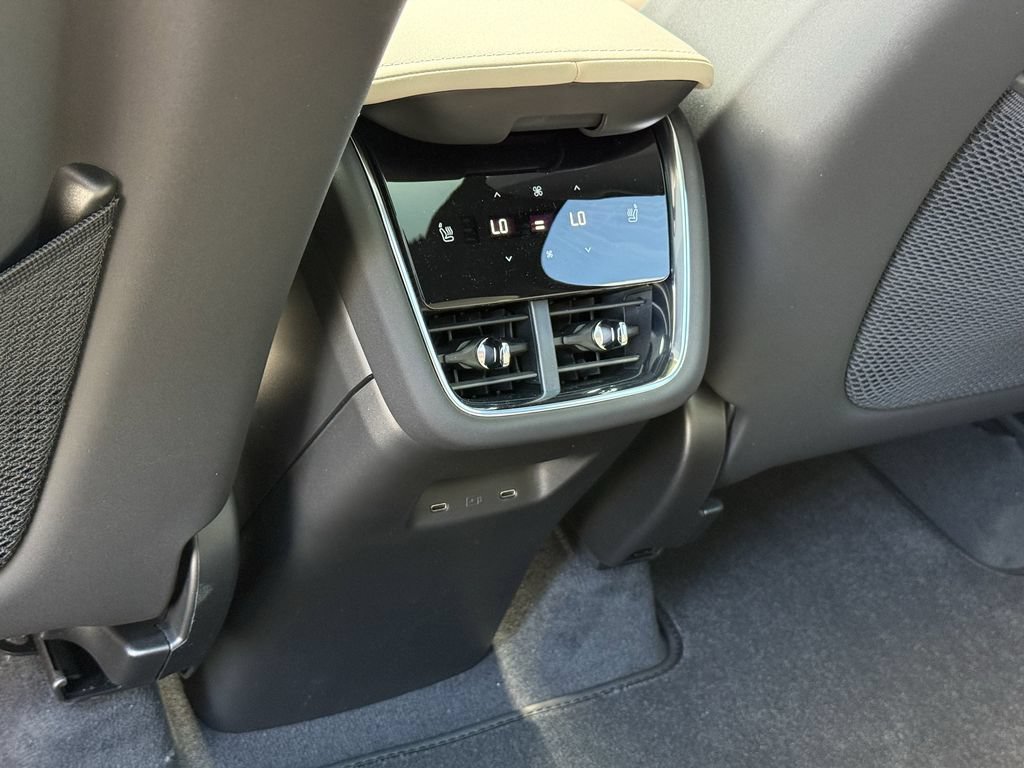 New 2026 Volvo EX90 Ultra AWD/4WD image 11