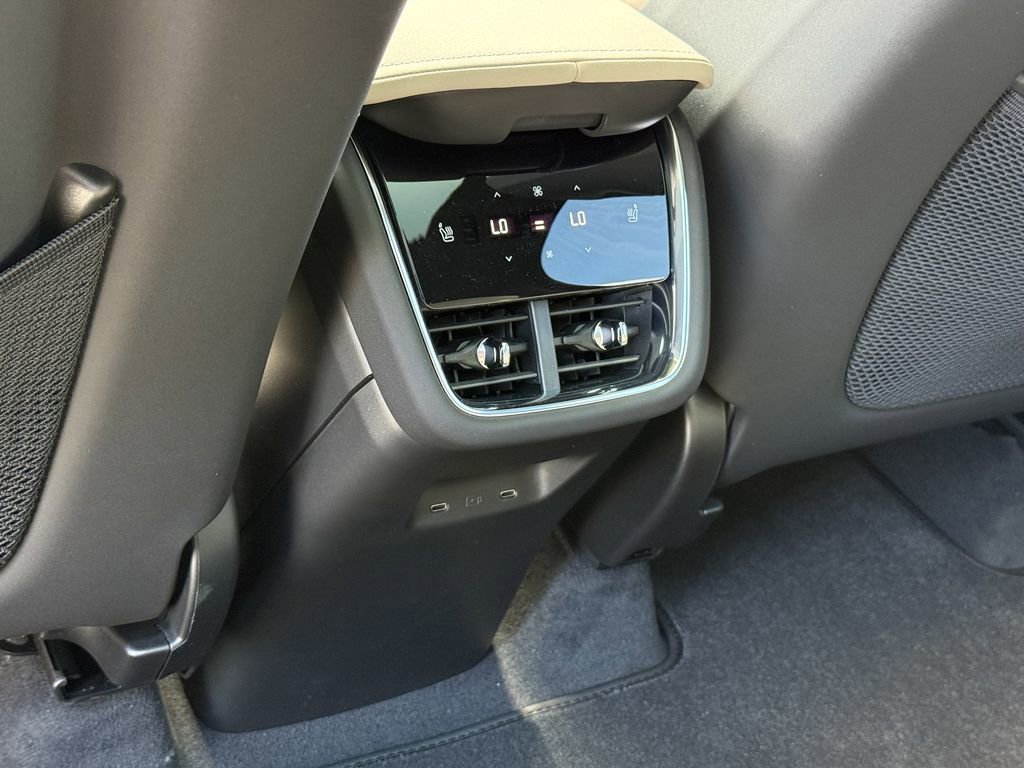 New 2026 Volvo EX90 Ultra AWD/4WD image 11