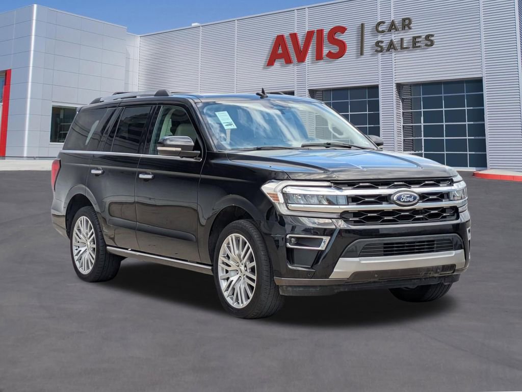 Used 2024 Ford Expedition Limited AWD/4WD image 3