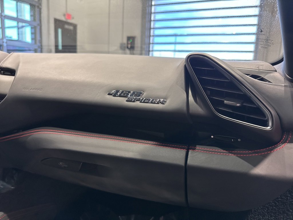 Used 2018 Ferrari 488 Spider image 45