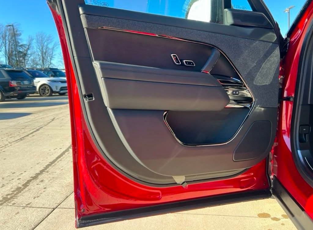 New 2025 Land Rover Range Rover Sport Dynamic SE image 10