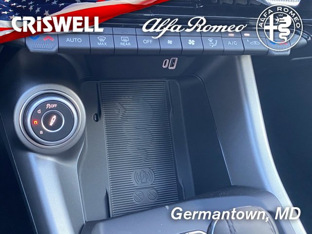 New 2025 Alfa Romeo Tonale w/ Premium Package image 30