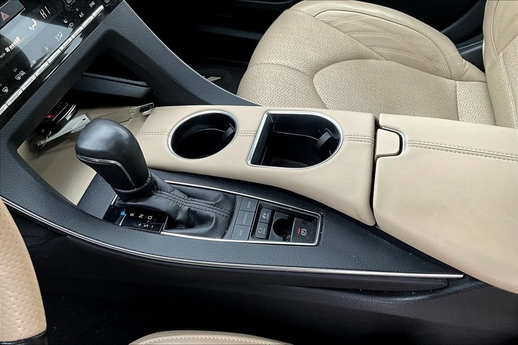 Used 2019 Toyota Avalon Limited w/ Advanced Safety Package FWD image 16
