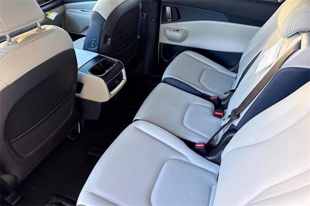 New 2026 Kia Carnival EX image 14