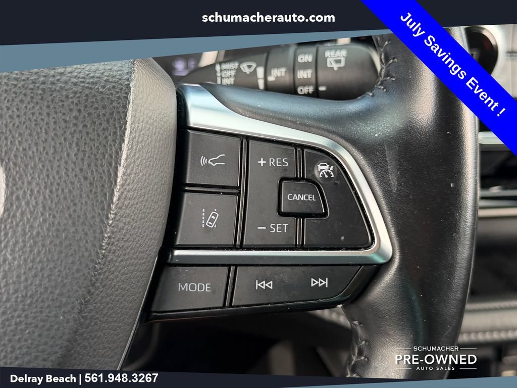 Used 2021 Toyota Highlander LE FWD image 23