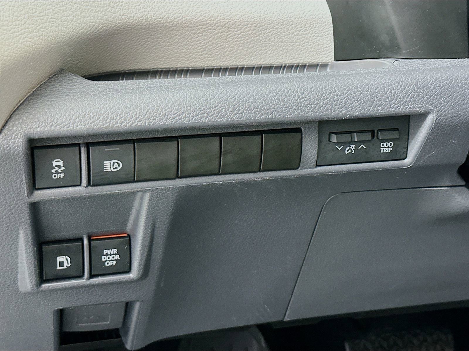 Certified 2021 Toyota Sienna XLE AWD/4WD image 10