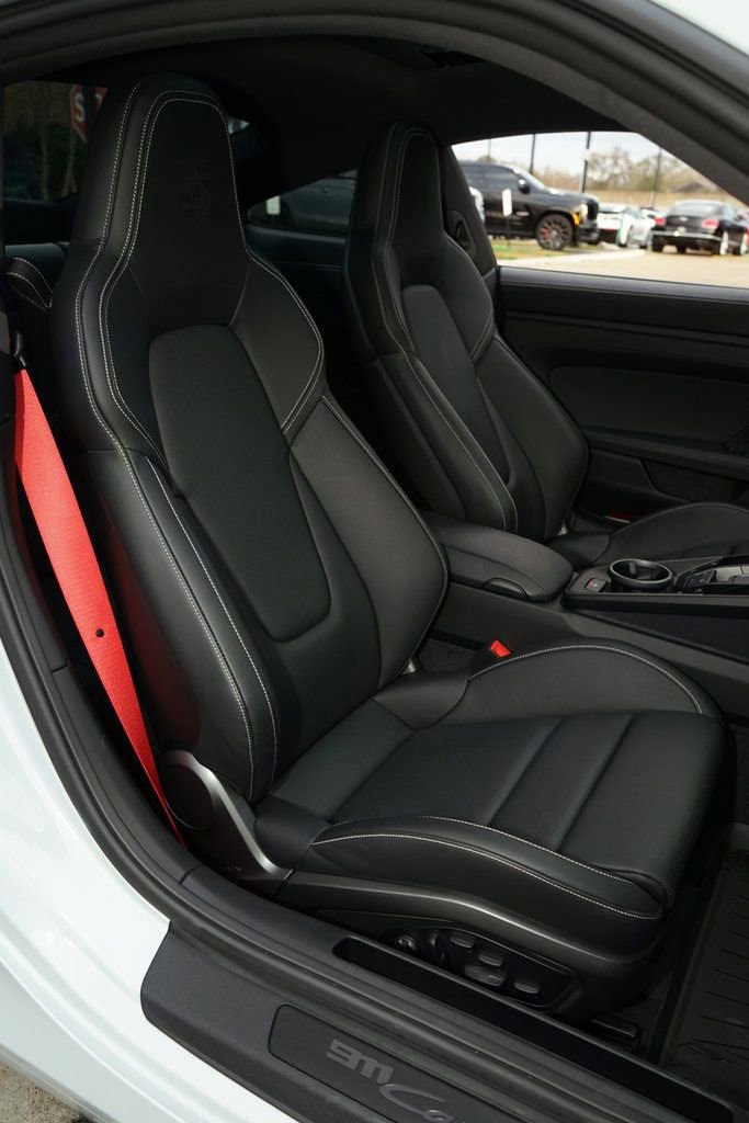 Used 2024 Porsche 911 Carrera GTS RWD image 10