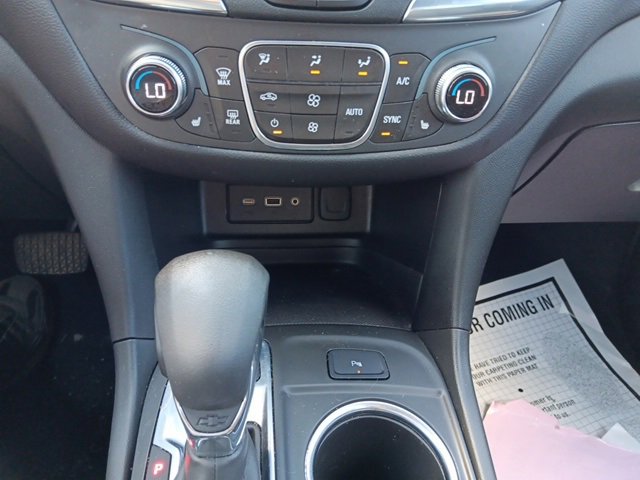 Used 2022 Chevrolet Equinox LT image 17