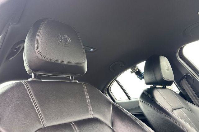 Used 2023 Alfa Romeo Giulia Sprint RWD image 17