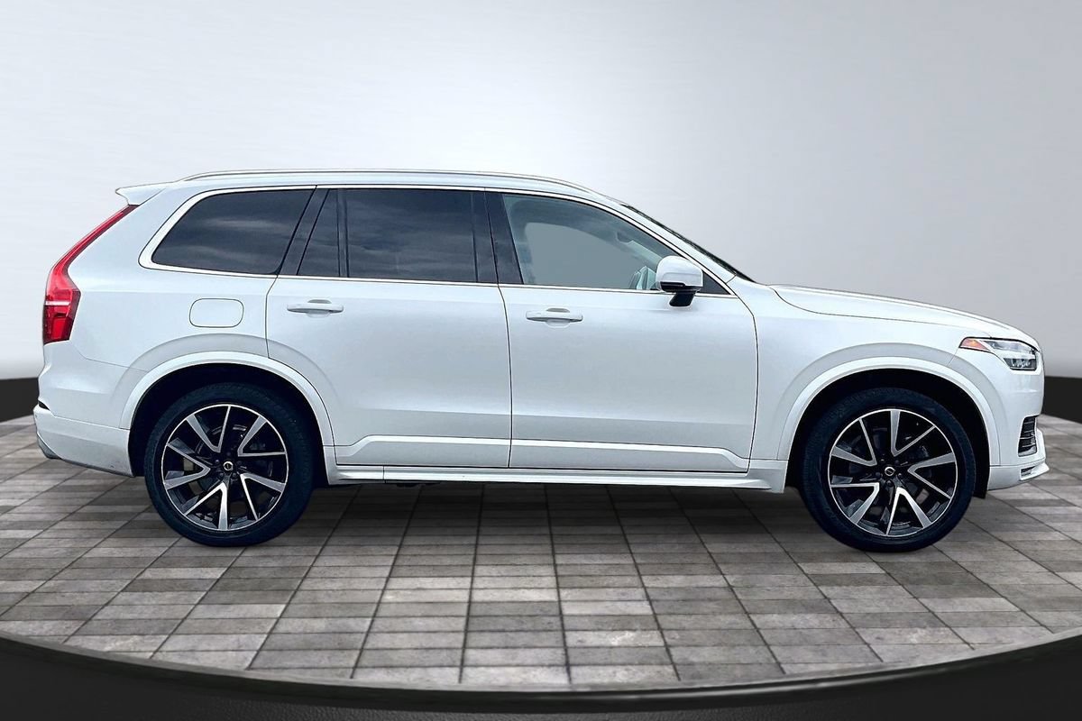 Used 2020 Volvo XC90 T6 Momentum w/ Protection Package Premier AWD/4WD image 8
