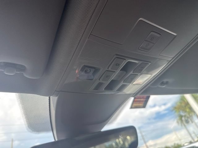Certified 2023 Volkswagen Tiguan SE w/ Panoramic Sunroof Package FWD image 24