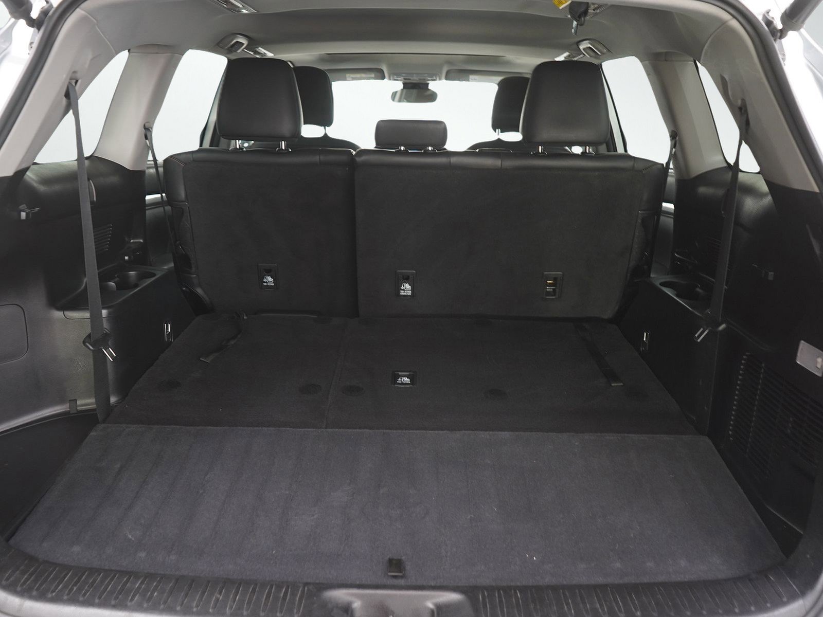 Used 2019 Toyota Highlander XLE AWD/4WD image 9