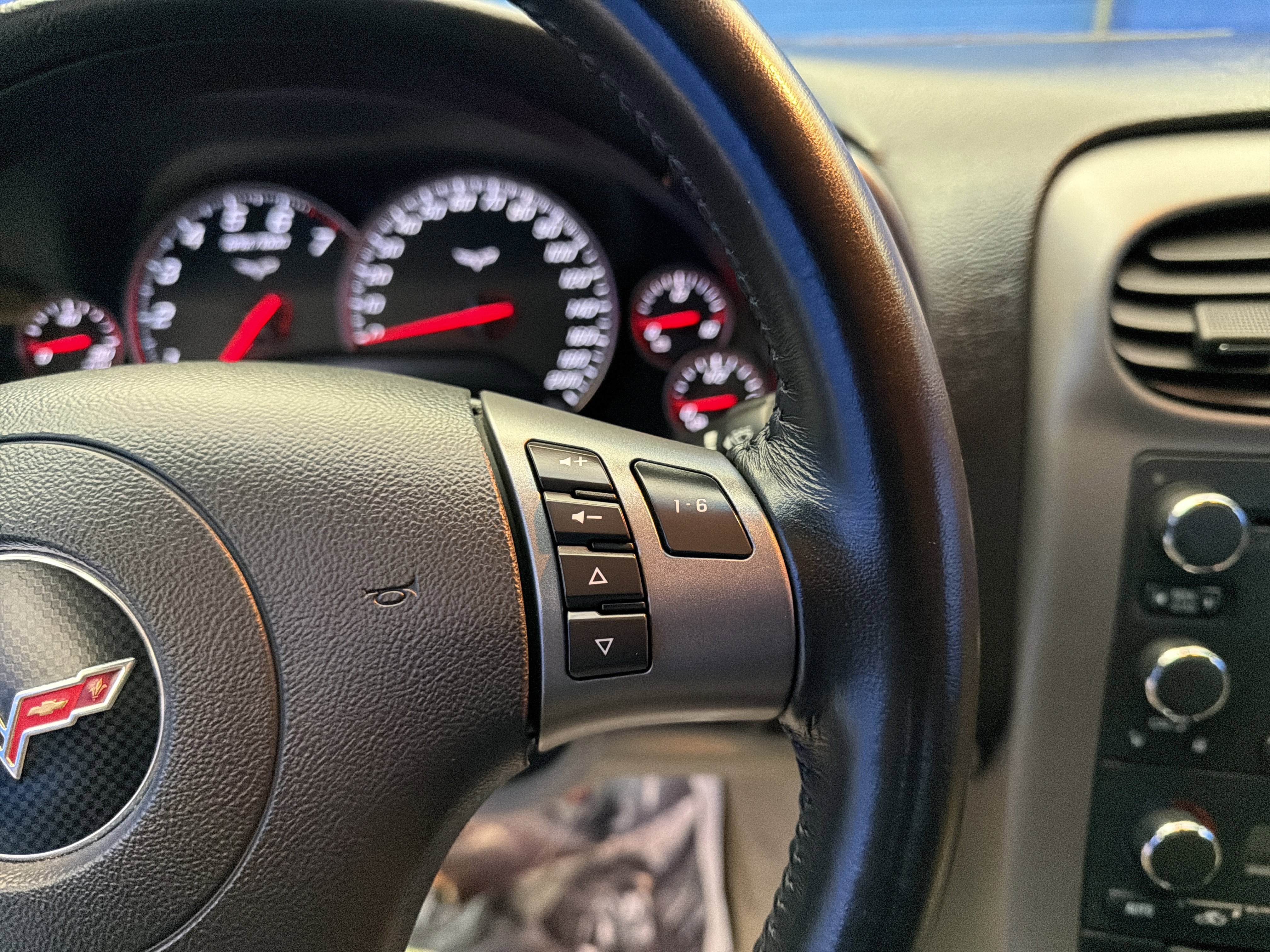 Used 2007 Chevrolet Corvette Convertible w/ Preferred Equipment Group image 16