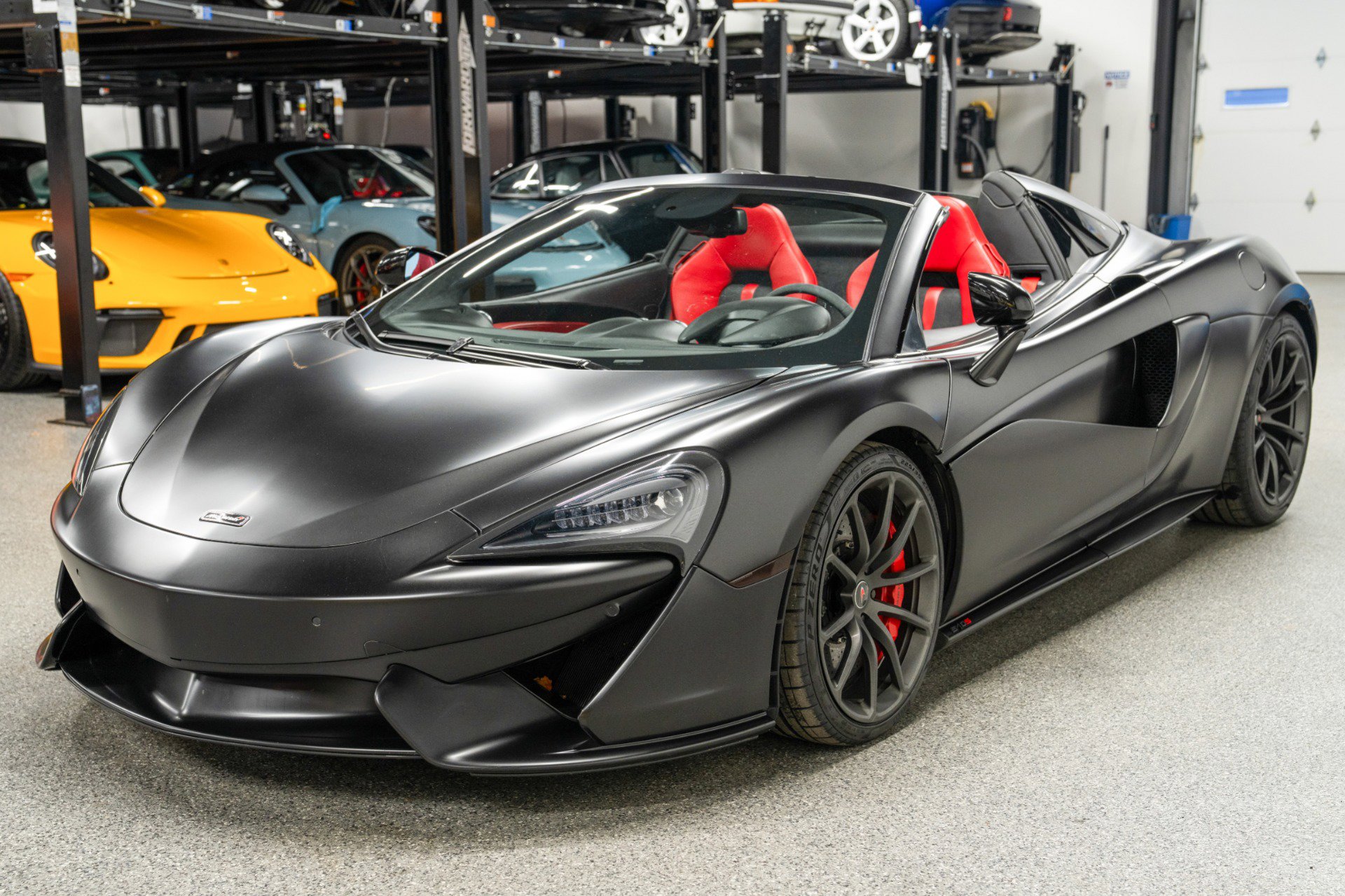 Used 2018 McLaren 570S Spider image 5