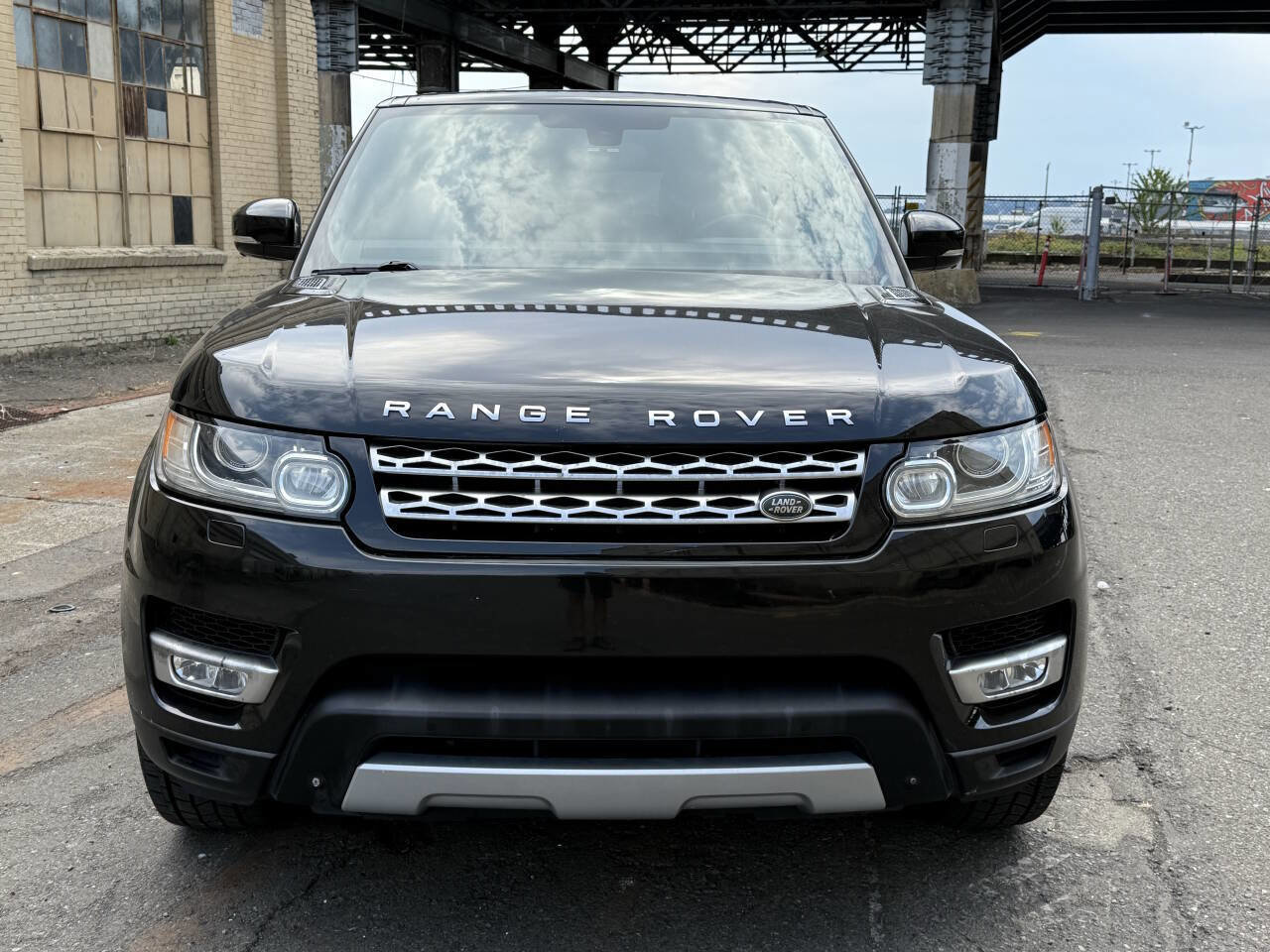 Used 2015 Land Rover Range Rover Sport HSE image 24