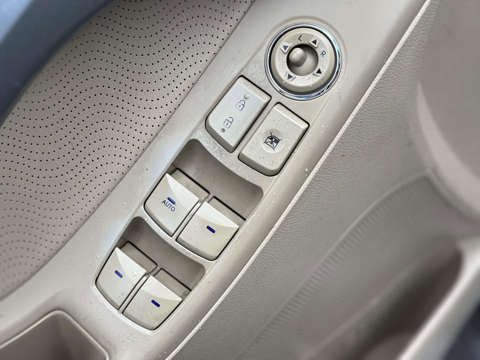 Used 2013 Hyundai Elantra Limited w/ Technology Pkg FWD image 21