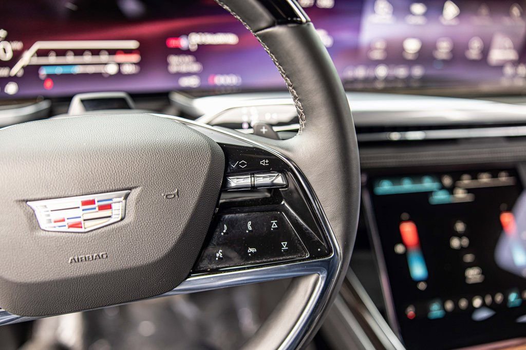 Used 2025 Cadillac Escalade Luxury image 27