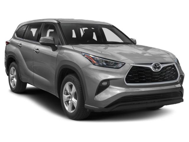 Used 2022 Toyota Highlander LE AWD/4WD image 6